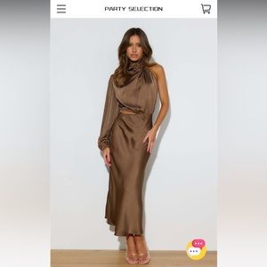 Hello molly never worn brown one shoulder satin dress. Size small